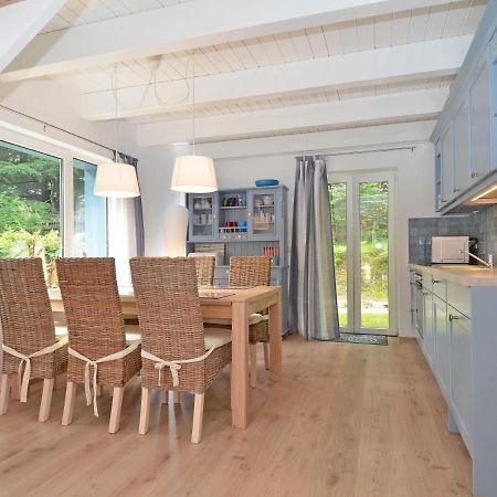Blaues Strandhaus Sellin Exteriör bild